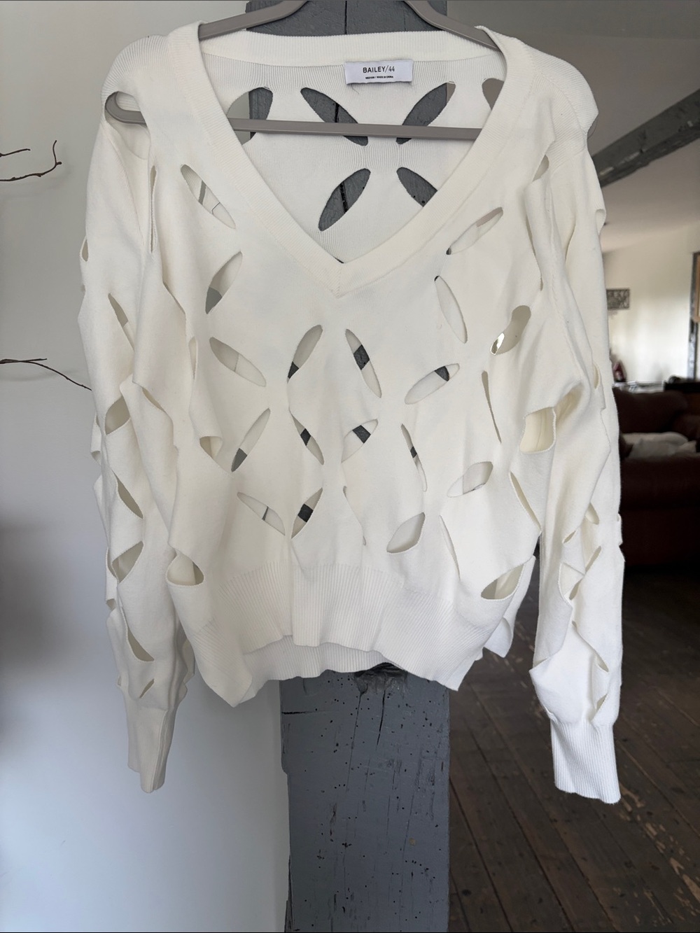 Bailey 44 White Cutout V-Neck Sweater GORGEOUS PEACE